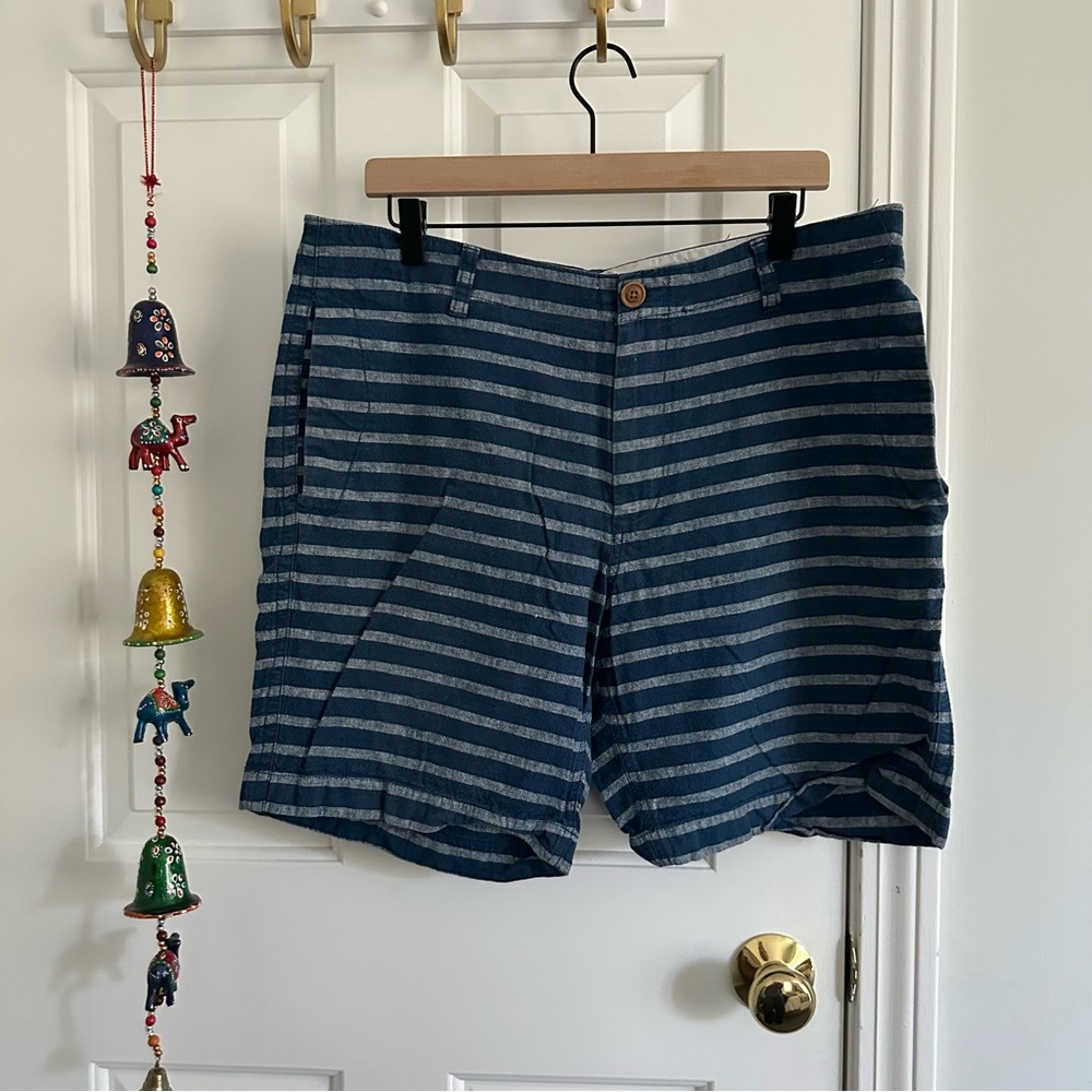 J.Crew Men’s Flat Front Blue and White Striped Shorts 36